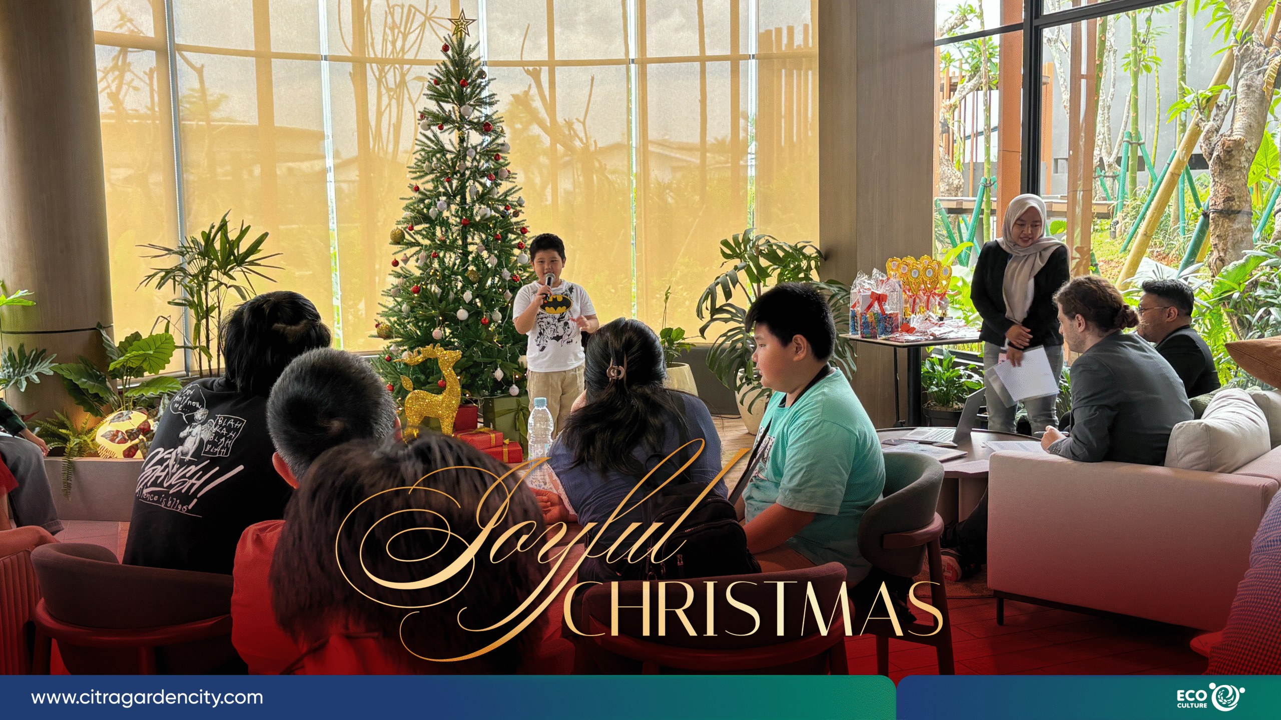Kemeriahan Joyful Christmas at Sunset Avenue CitraGarden City: Parade Santa hingga Live Music